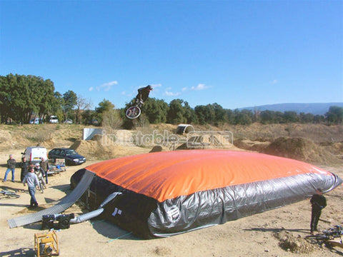 Freestyle Skiing  Airbag jumping ,inflatable big jump air  bag for bike sport game
