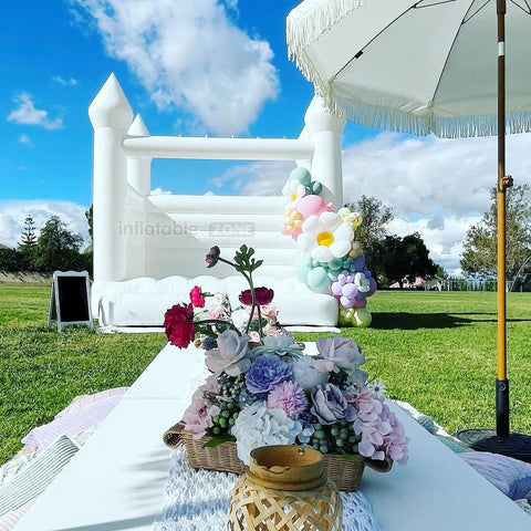 Fun Bounce House White Wedding Jumping Castle Balloon Play Yard Inflatable Bouncer