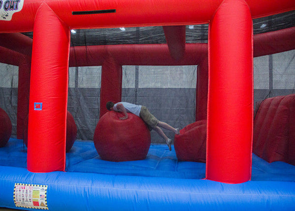 Funny 0.55 mm PVC Tarpualin Red Inflatable Wipeout Game With Logo Printing